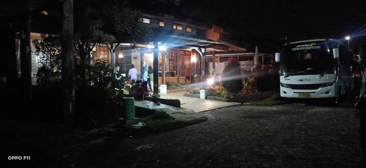 Vila Kota Bunga Private Pool プンチャック エクステリア 写真