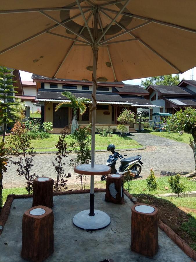 Vila Kota Bunga Private Pool プンチャック エクステリア 写真